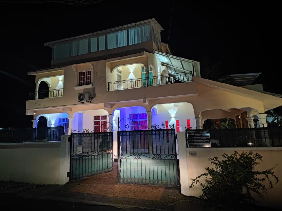 Villa L'Or With Private Pool Flic en Flac Екстер'єр фото